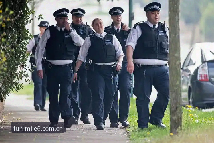 世界杯安保新格局：英国警员仅派三人赴美，安保策略迎来创新变革